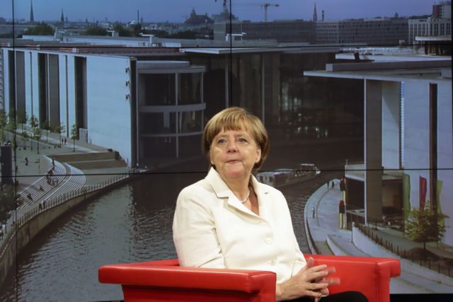 Μέρκελ: Η Λαγκάρντ θα πιέσει για συμμετοχή του ΔΝΤ στο πρόγραμμα